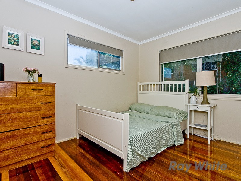 1 Lobelia Court, Everton Hills QLD 4053