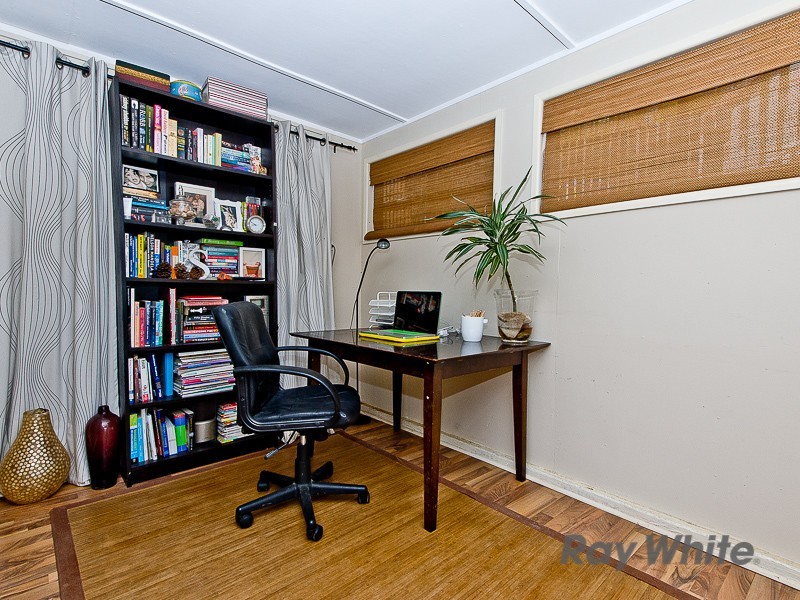 1 Lobelia Court, Everton Hills QLD 4053