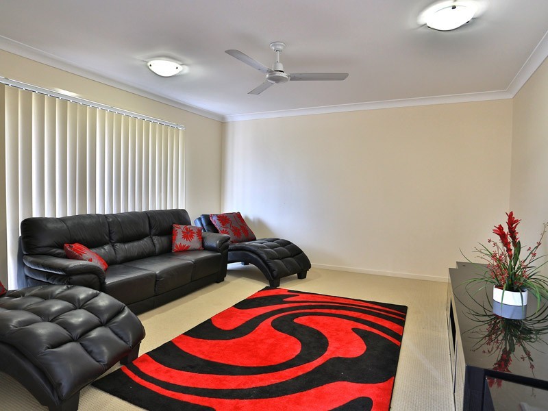 23 Toby Close, Kallangur QLD 4503