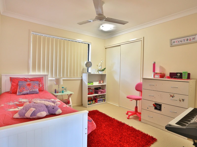 23 Toby Close, Kallangur QLD 4503