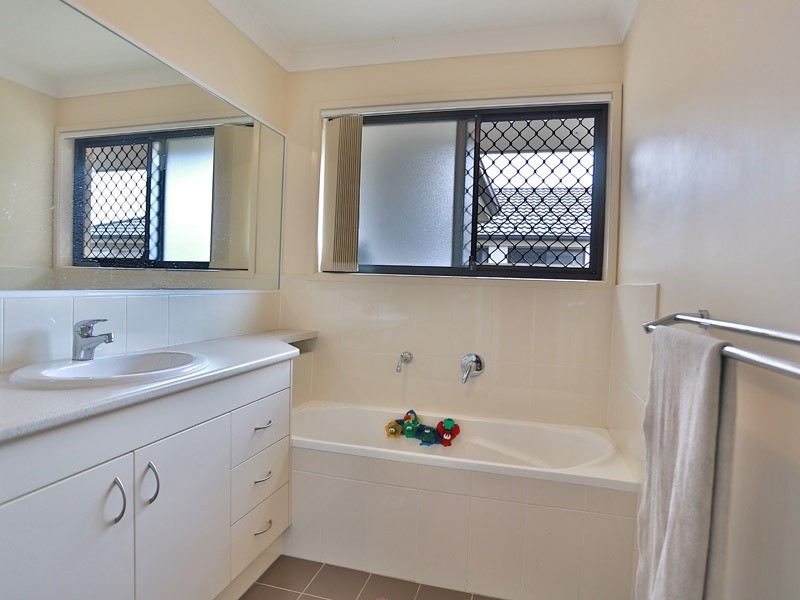 23 Toby Close, Kallangur QLD 4503