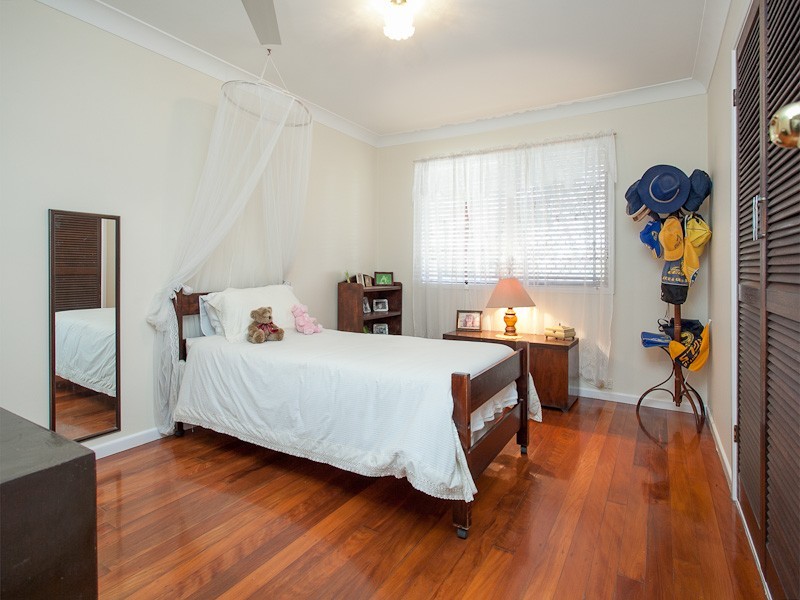 38 Peter Street, Strathpine QLD 4500