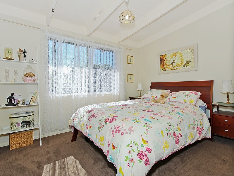 27 Crofty Street, Albany Creek QLD 4035