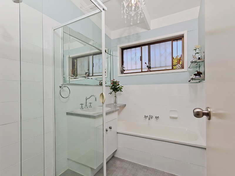 27 Crofty Street, Albany Creek QLD 4035