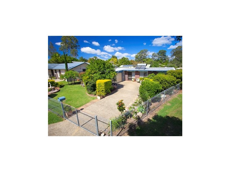 27 Crofty Street, Albany Creek QLD 4035
