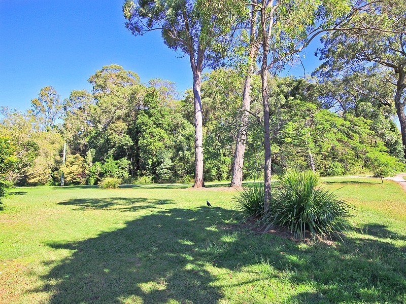27 Crofty Street, Albany Creek QLD 4035