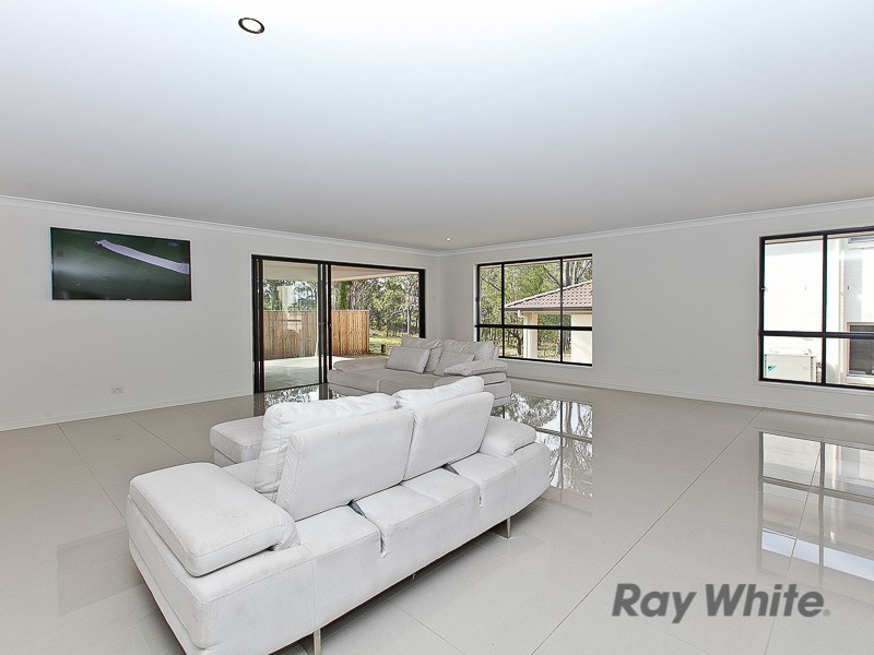 4 Honour Place, Bridgeman Downs QLD 4035