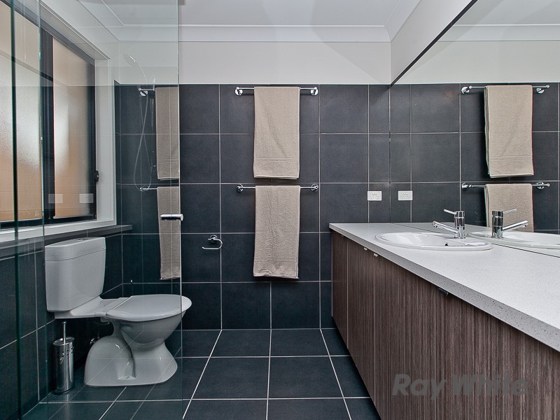 4 Honour Place, Bridgeman Downs QLD 4035