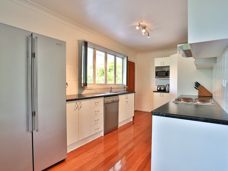 207 Patricks Road, Ferny Hills QLD 4055