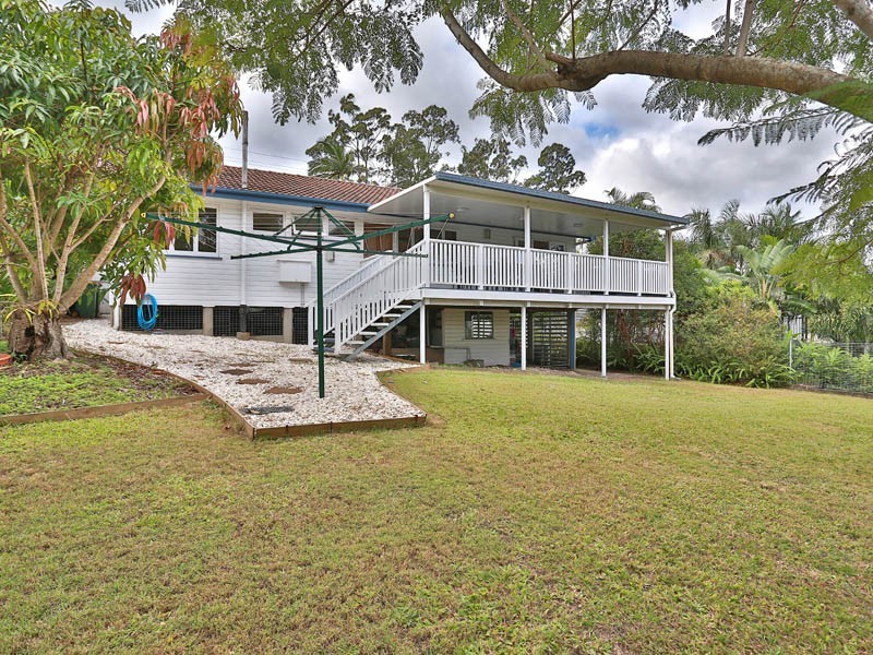 207 Patricks Road, Ferny Hills QLD 4055