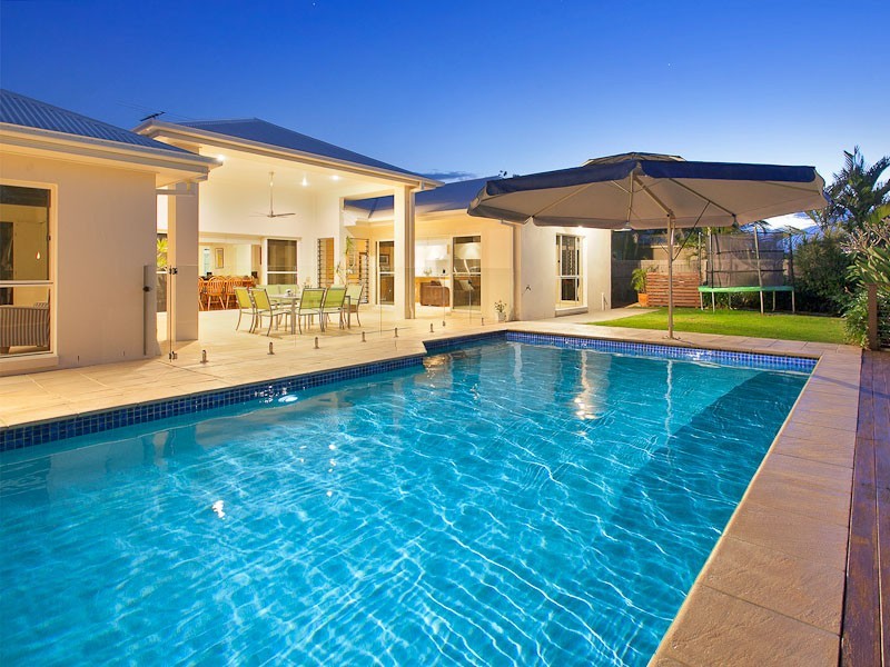 15 Meranti Crescent, Albany Creek QLD 4035