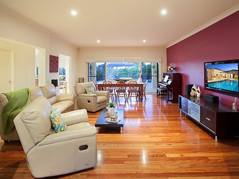 15 Meranti Crescent, Albany Creek QLD 4035