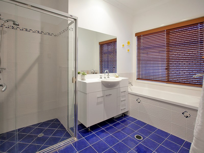 15 Meranti Crescent, Albany Creek QLD 4035