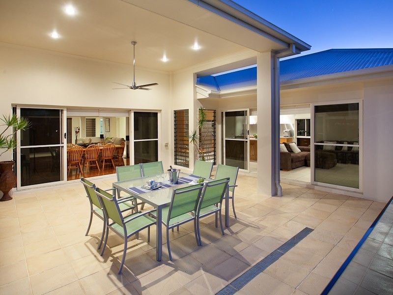 15 Meranti Crescent, Albany Creek QLD 4035