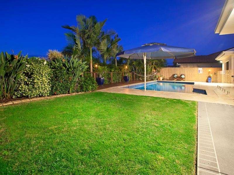 15 Meranti Crescent, Albany Creek QLD 4035