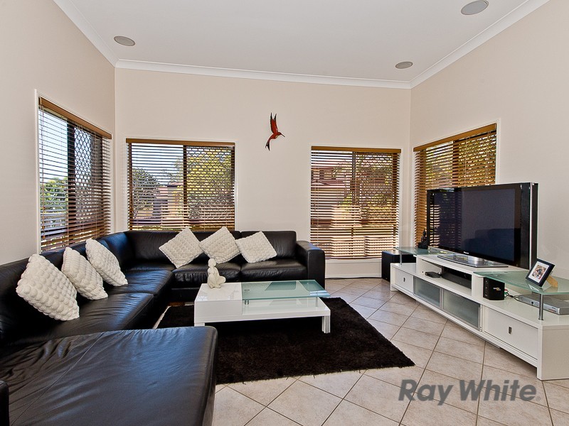 1 Coolamon Court, Eatons Hill QLD 4037