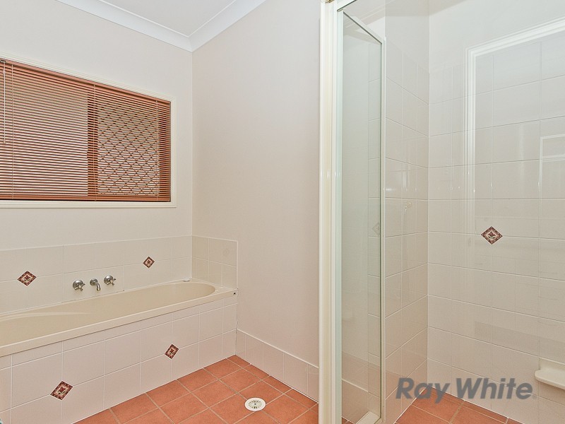 1 Coolamon Court, Eatons Hill QLD 4037