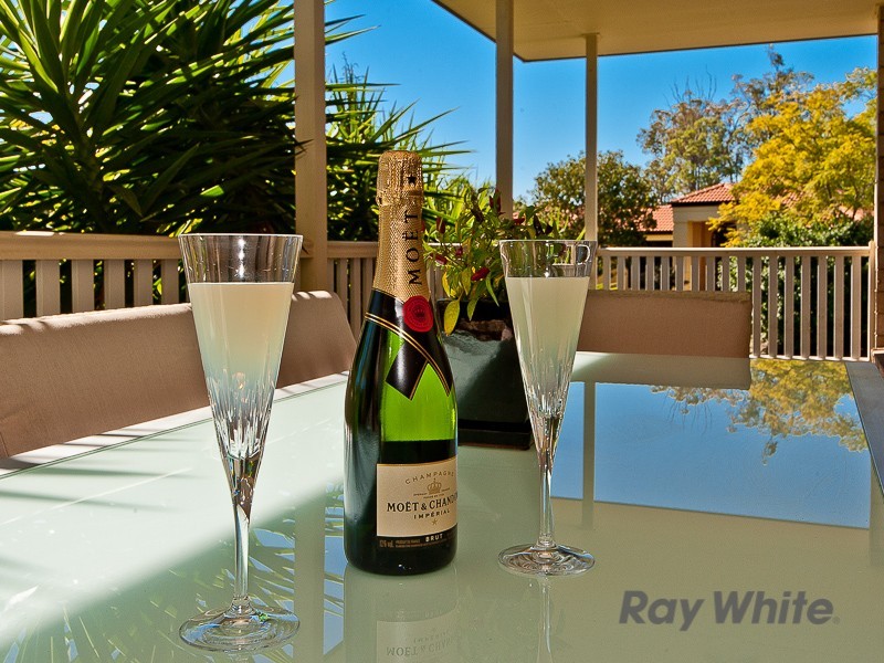 1 Coolamon Court, Eatons Hill QLD 4037