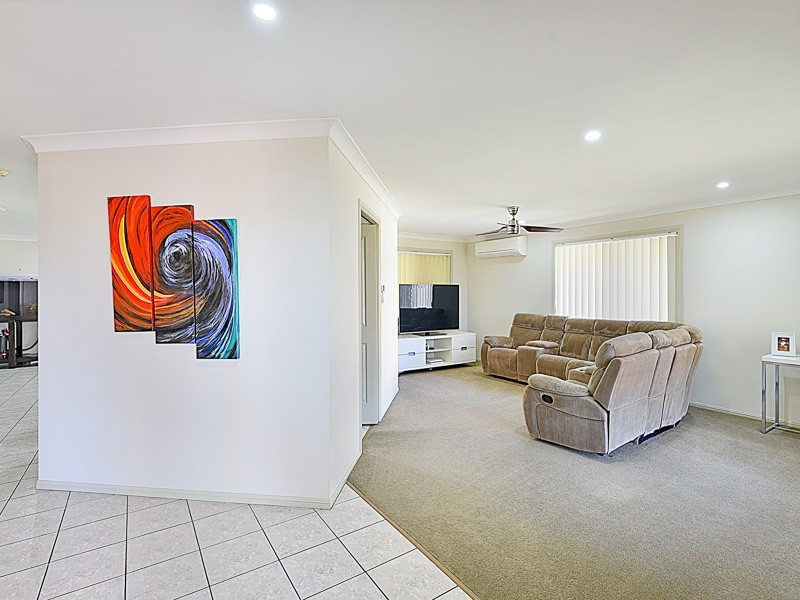 19 Chisholm Court, Albany Creek QLD 4035