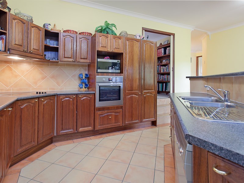 23 Silkyoak Way, Albany Creek QLD 4035