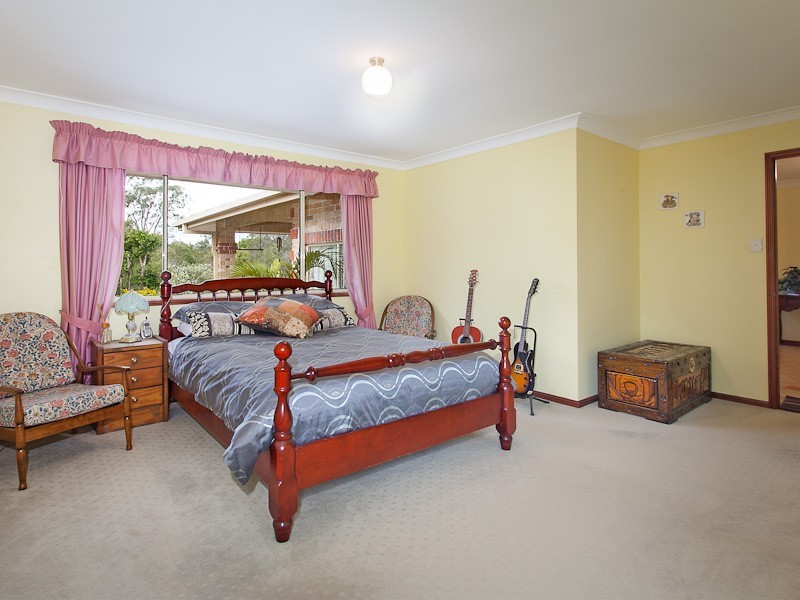 23 Silkyoak Way, Albany Creek QLD 4035