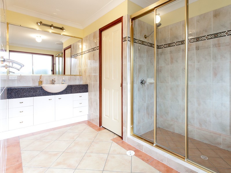 23 Silkyoak Way, Albany Creek QLD 4035