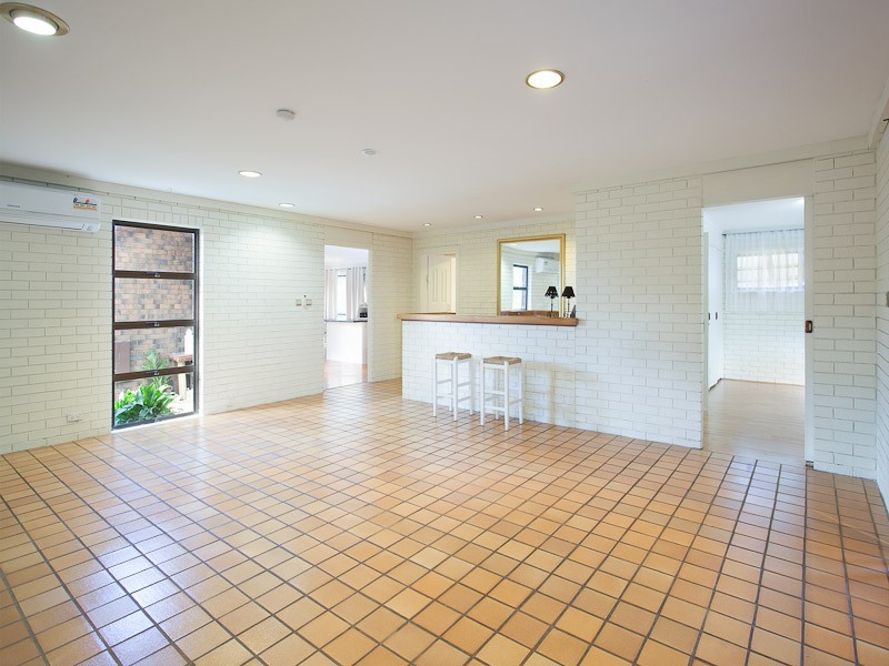 49 Folkstone Avenue, Albany Creek QLD 4035