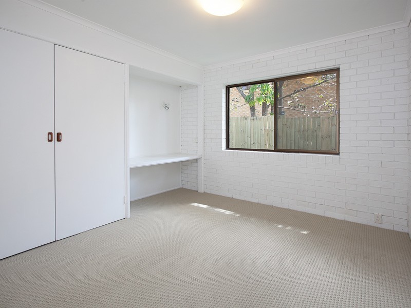 49 Folkstone Avenue, Albany Creek QLD 4035