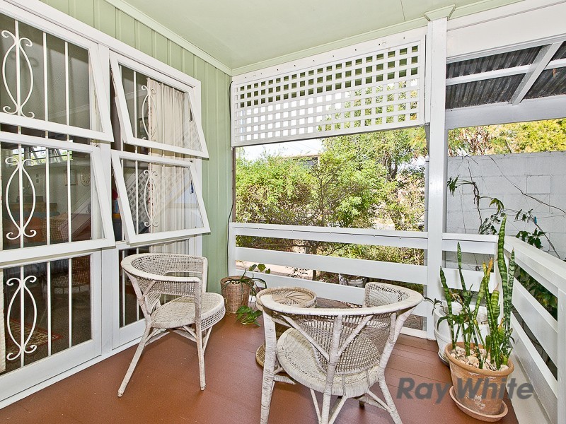 4 Michel Road, Scarborough QLD 4020