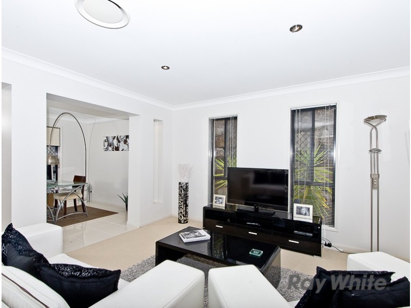 5 Quandong Crescent, Arana Hills QLD 4054