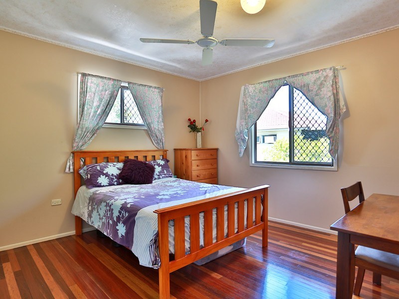 9 Wendy Crescent, Clontarf QLD 4019