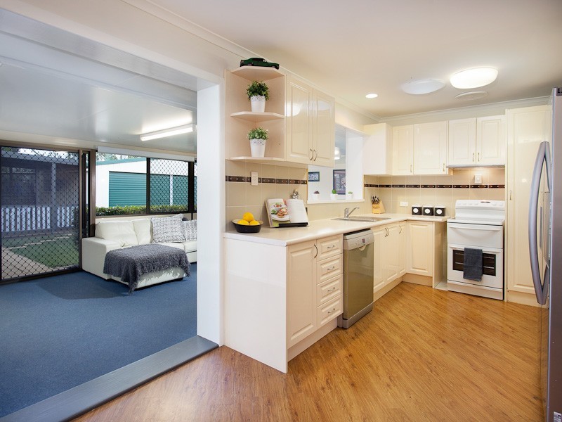 16 Doonside Parade, Brendale QLD 4500