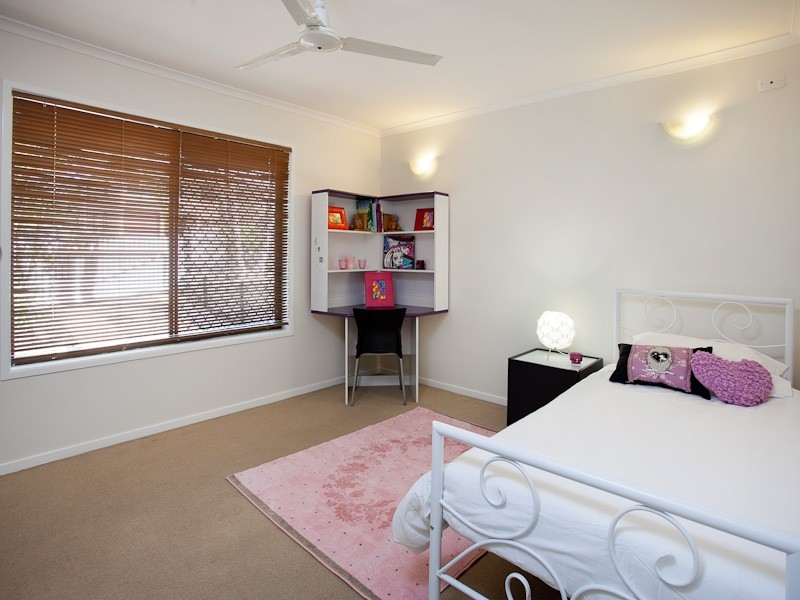 16 Doonside Parade, Brendale QLD 4500