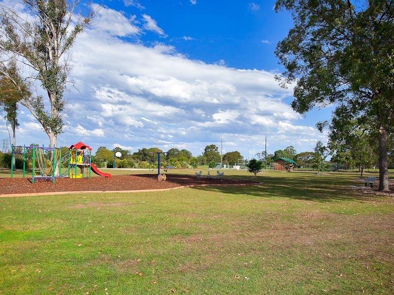 16 Doonside Parade, Brendale QLD 4500