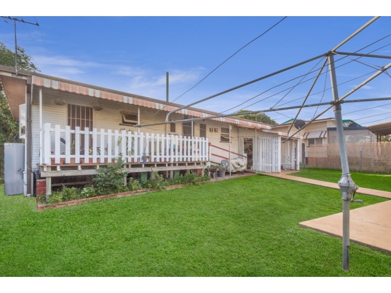 23 Enoch Street, Clontarf QLD 4019