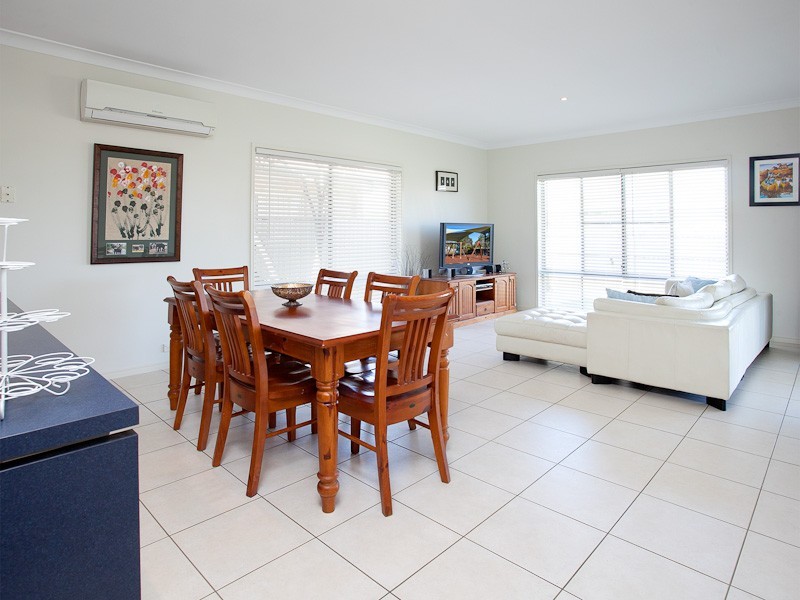 16 Foambark Street, North Lakes QLD 4509