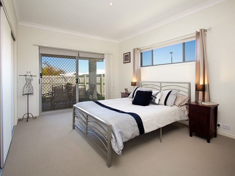 16 Foambark Street, North Lakes QLD 4509