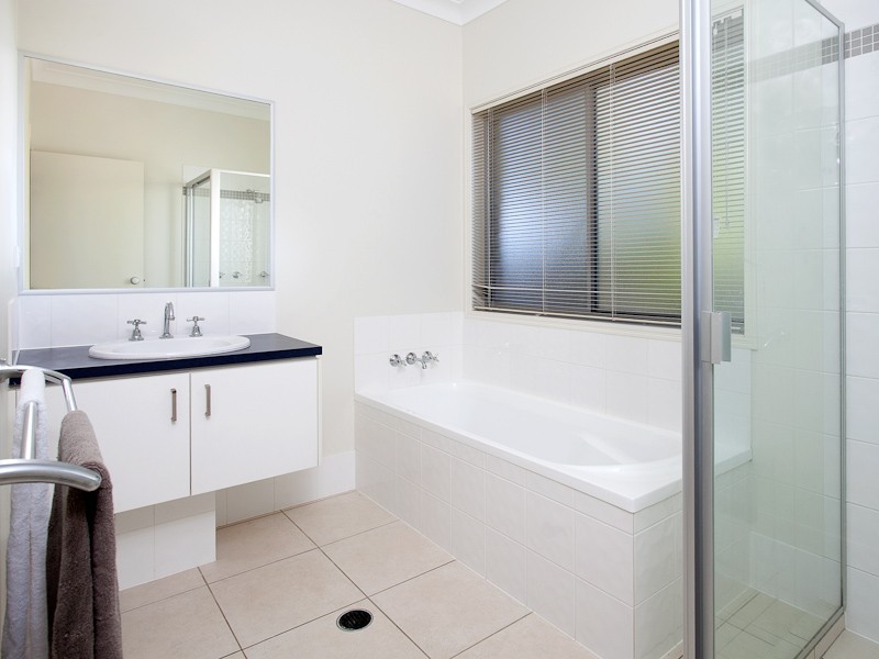 16 Foambark Street, North Lakes QLD 4509