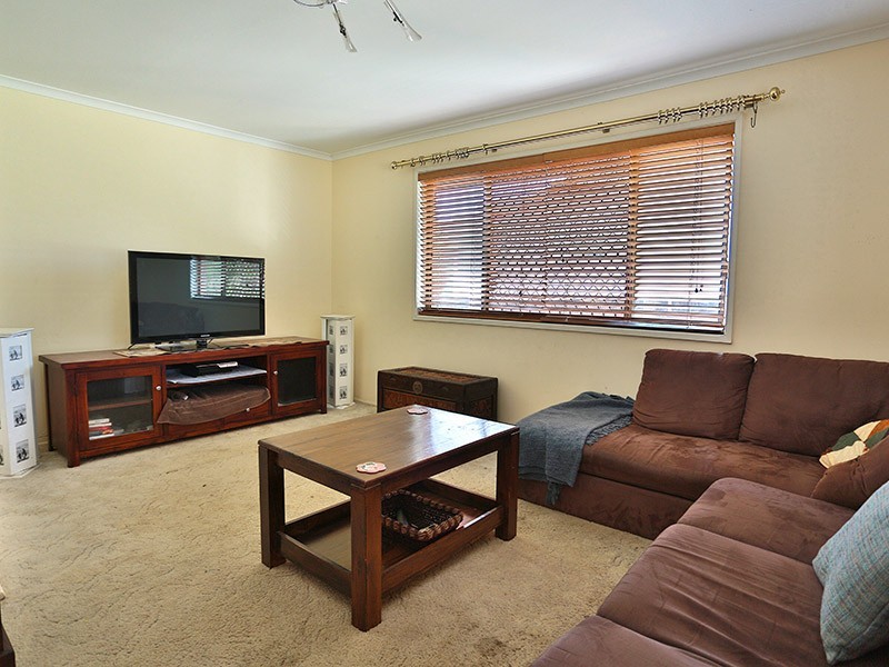 12 Belrose Ave, Petrie QLD 4502