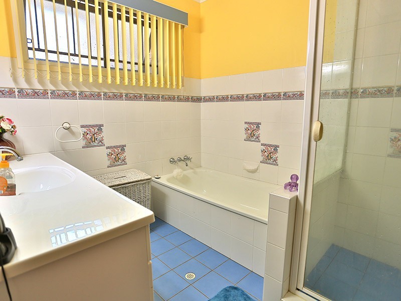 12 Belrose Ave, Petrie QLD 4502