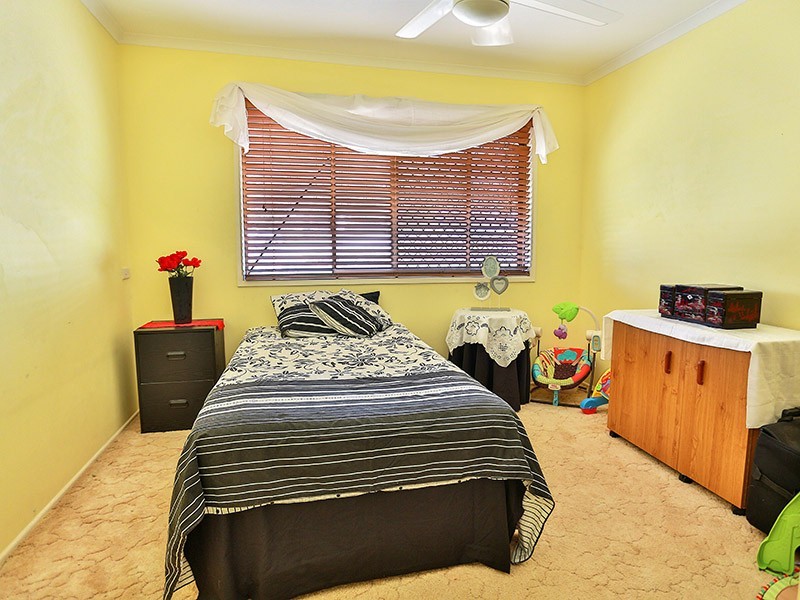 12 Belrose Ave, Petrie QLD 4502
