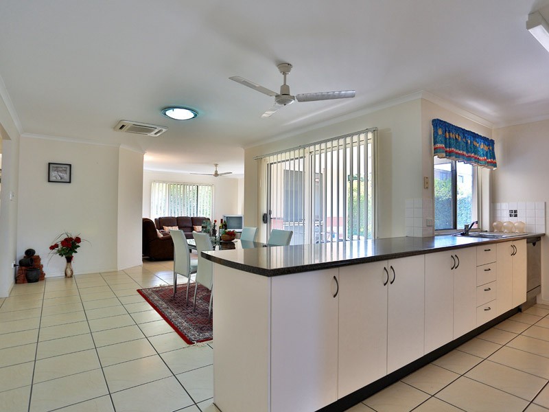 10 Gold Creek Court, Albany Creek QLD 4035