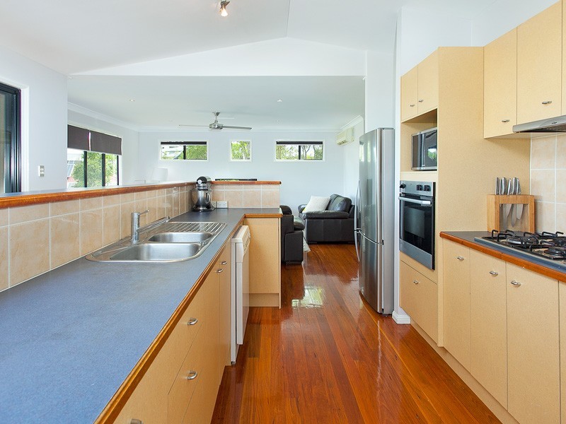 5 Monica Court, Eatons Hill QLD 4037