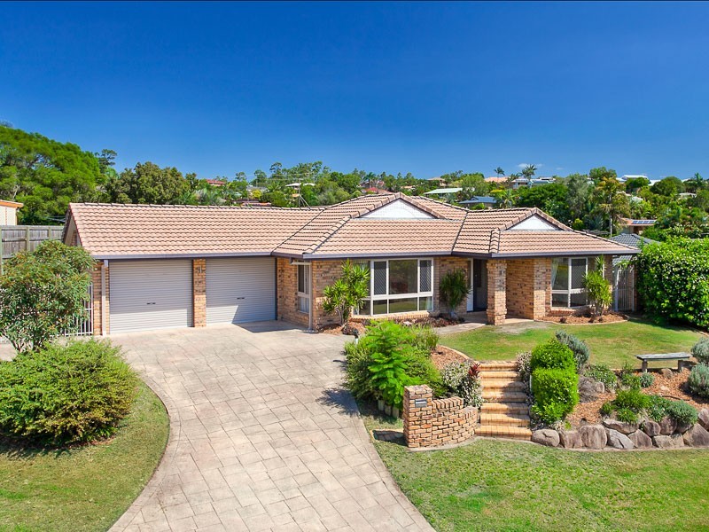 4 Pine Bark Court, Albany Creek QLD 4035