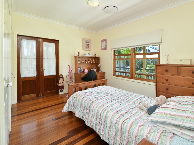 16 Zorina Court, Eatons Hill QLD 4037