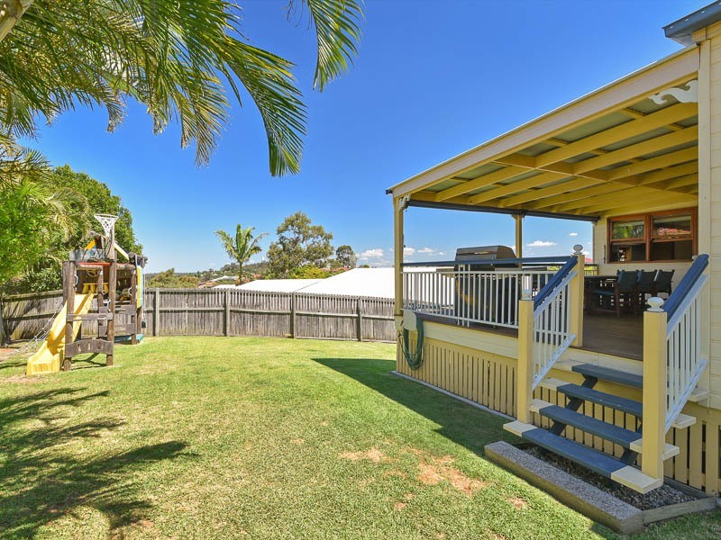 16 Zorina Court, Eatons Hill QLD 4037