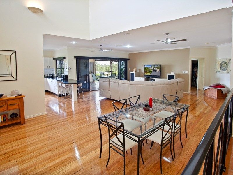 3 Laceflower Crescent, Eatons Hill QLD 4037