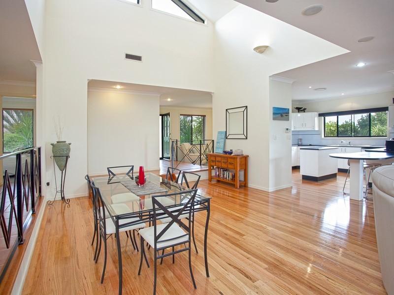 3 Laceflower Crescent, Eatons Hill QLD 4037