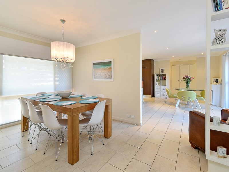 64 Collins Road, Everton Hills QLD 4053