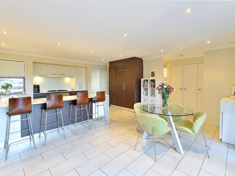 64 Collins Road, Everton Hills QLD 4053